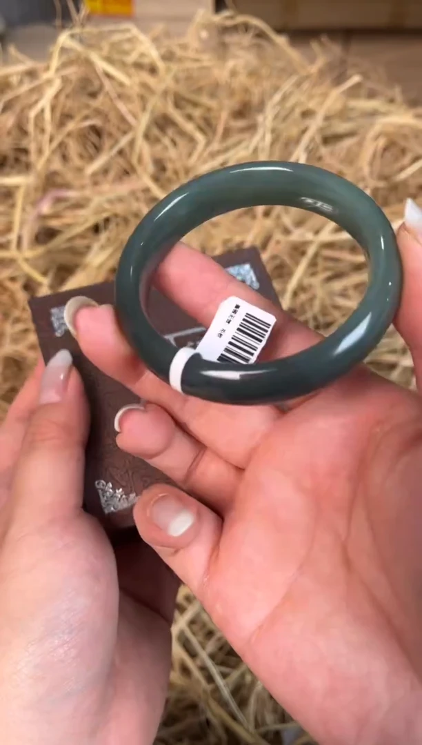 未镶嵌手镯石英质玉D-0337