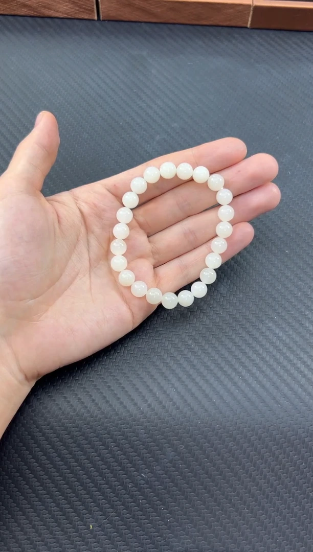 手串未镶嵌和田玉于田微色差卡8手串