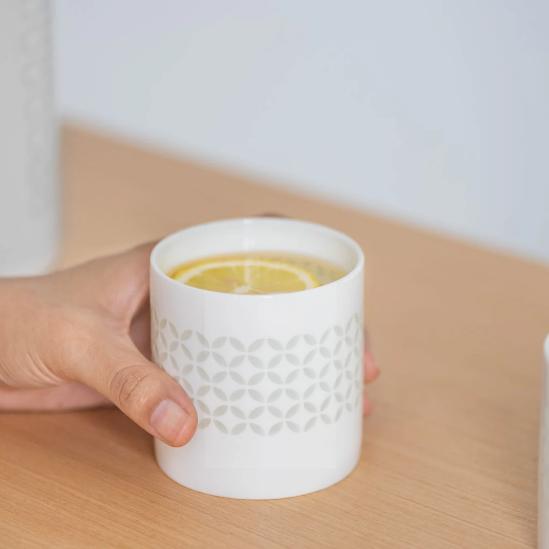 玉柏玲珑-若有光-铜钱纹矮水具杯