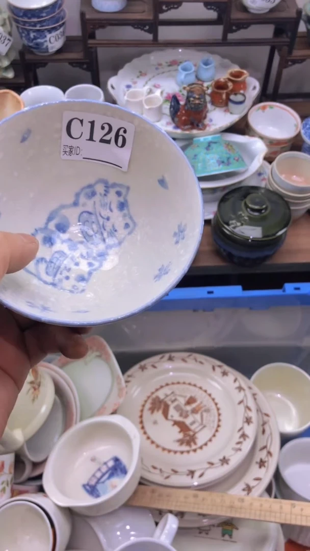 瓷片P****猪A龙华精品陶瓷店