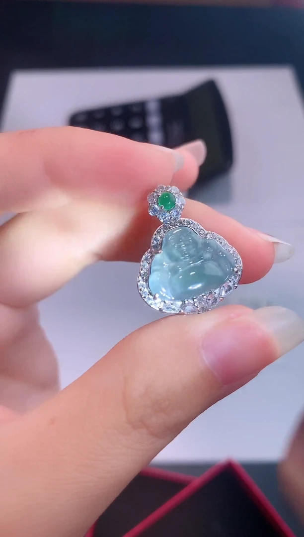 颈饰未镶嵌翡翠0芹0翡翠珠宝720