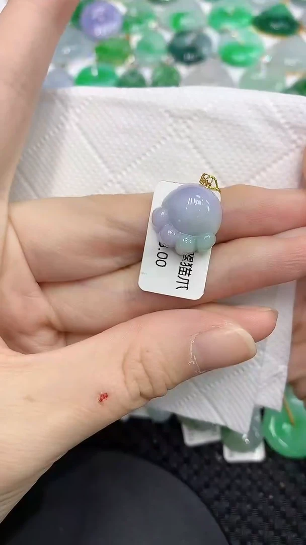 颈饰18K金镶嵌翡翠111111111