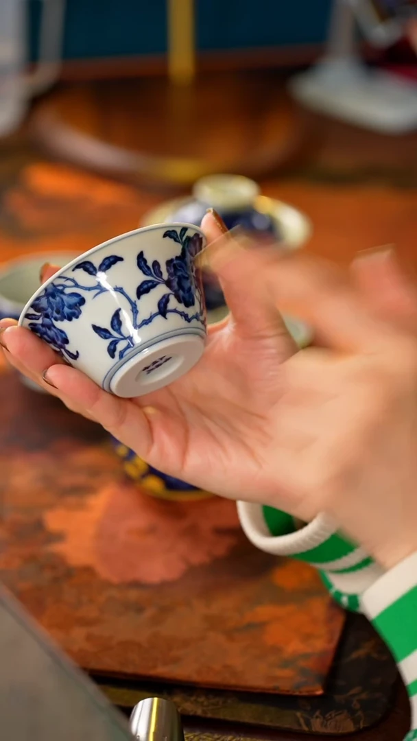 【闪购商品】立明堂明式折枝石榴花玉碧底杯