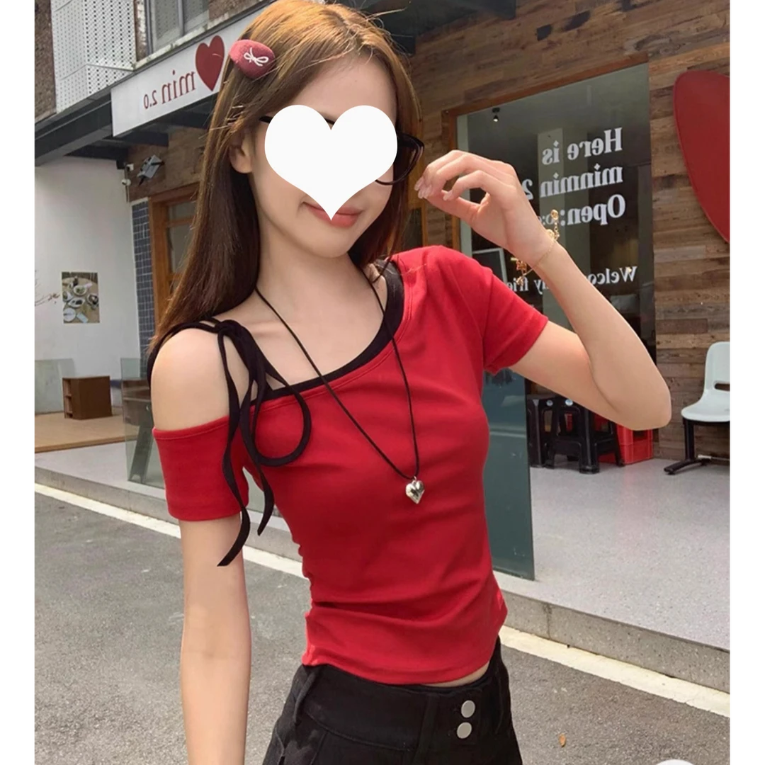 假两件红色辣妹斜肩短袖t恤女夏季修身显瘦设计绑带露肩短款上衣