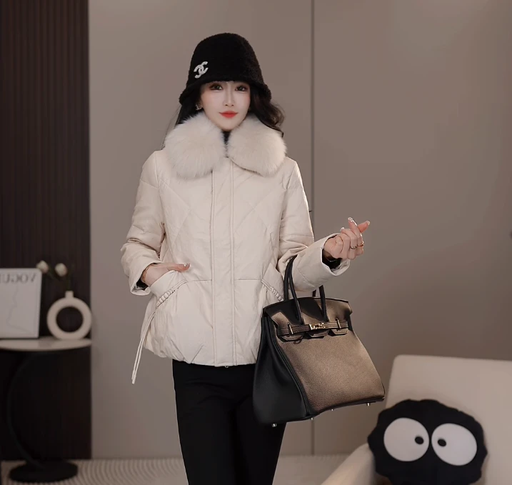 Y-832冬季新款中式时尚减龄修身设计百搭气质毛领短款羽绒服