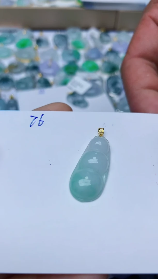 【闪购商品】翡翠颈饰18K金镶嵌天然翡翠A货