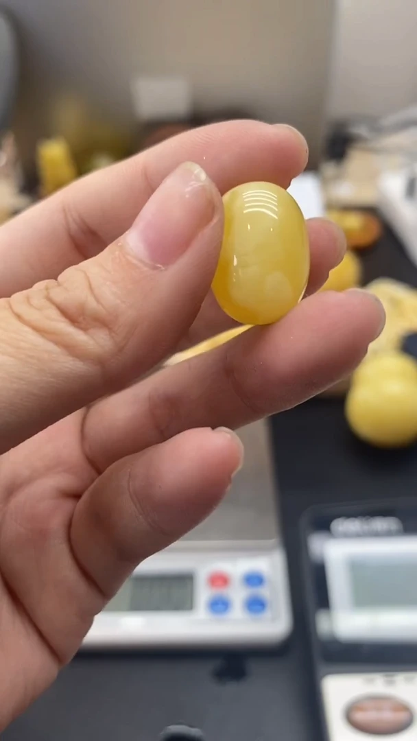 琥珀未镶嵌珠宝奇石1777