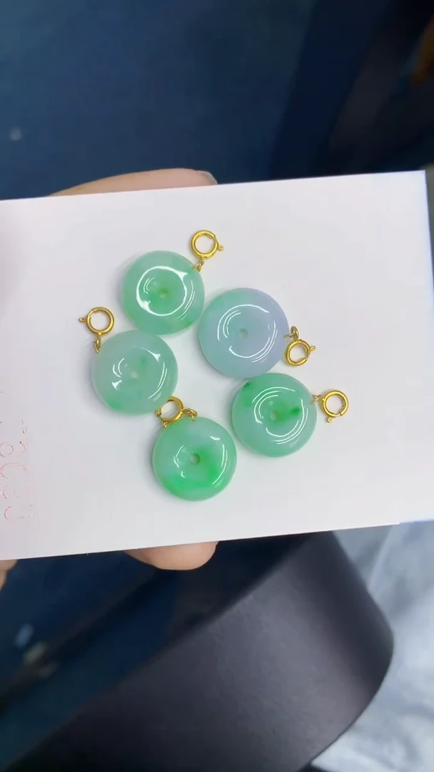 翡翠未镶嵌吊坠(不含链)多样性发其一