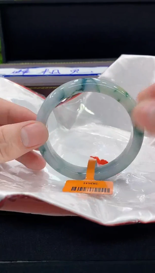 翡翠手镯未镶嵌 手镯