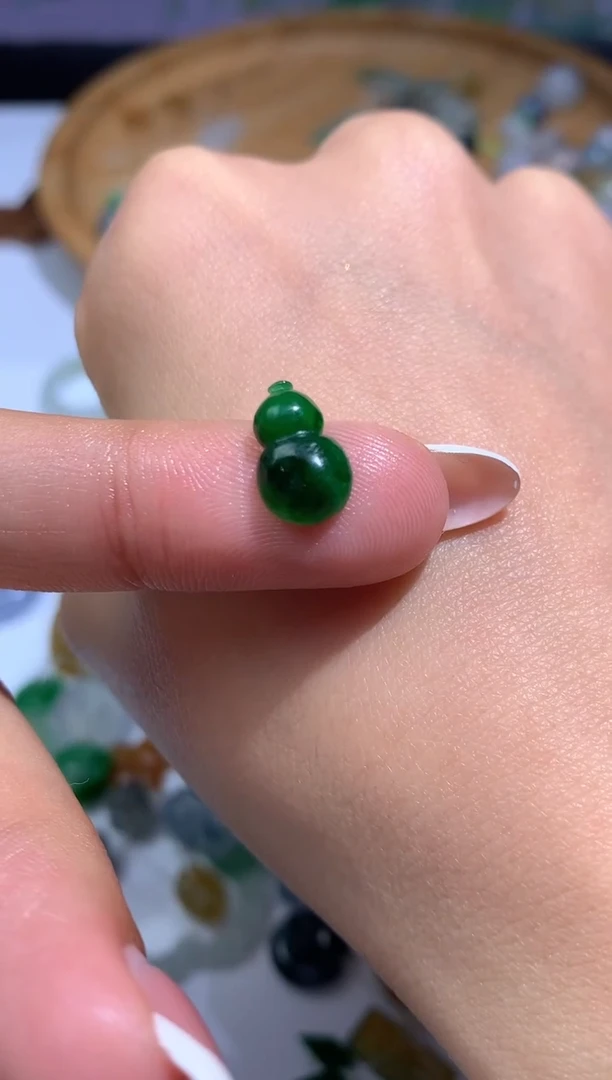 未镶嵌定制翡翠毛货