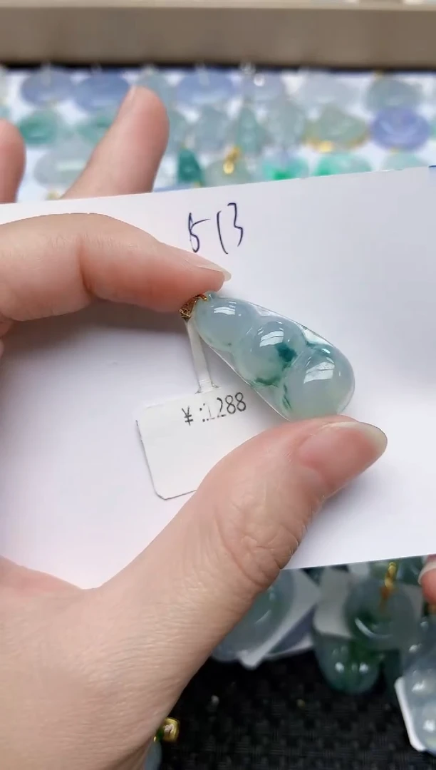 翡翠18K金镶嵌颈饰天然翡翠A货