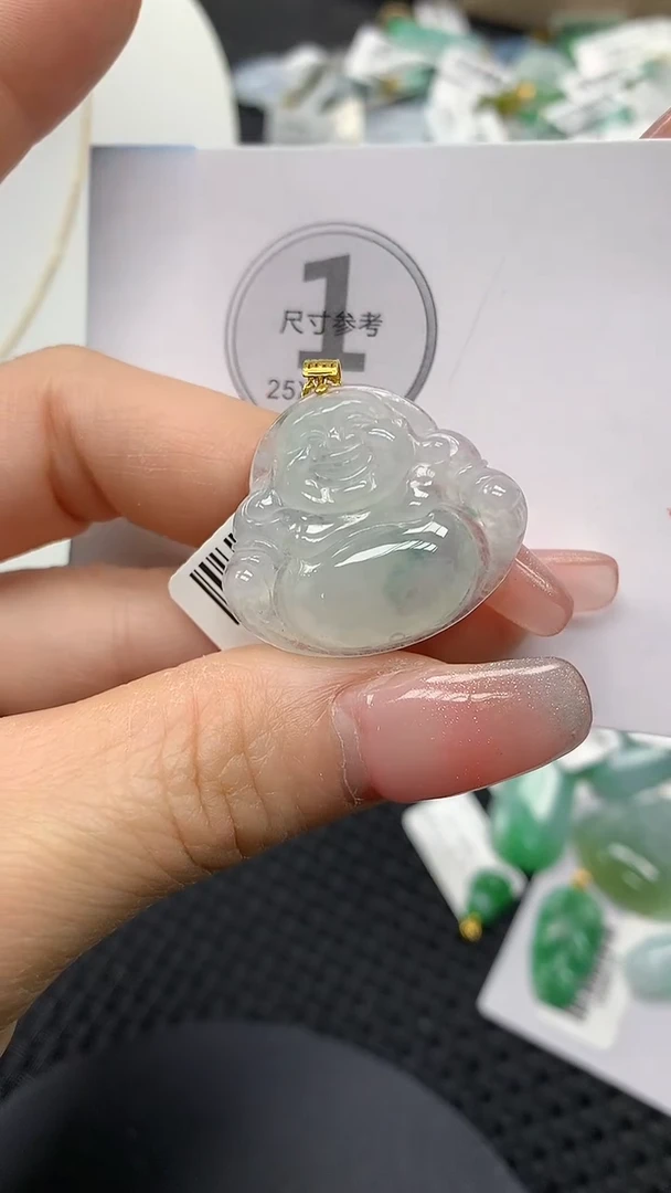 颈饰18K金镶嵌翡翠11111111111