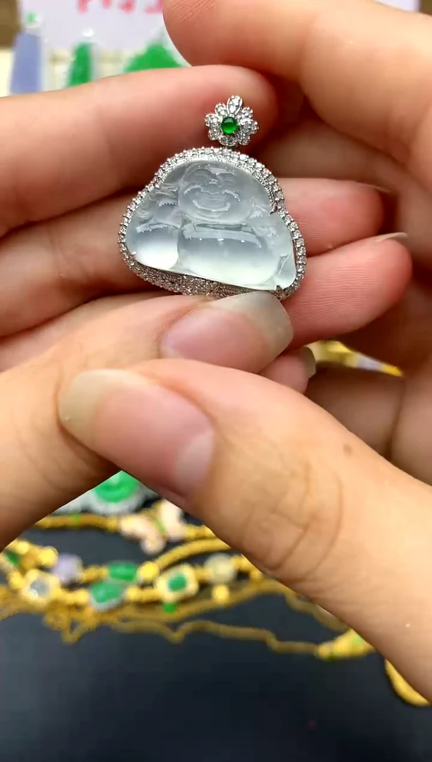 颈饰18K金镶嵌翡翠404 -中国好珍宝