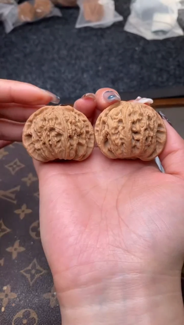 把件文玩核桃B272号45尺白狮子