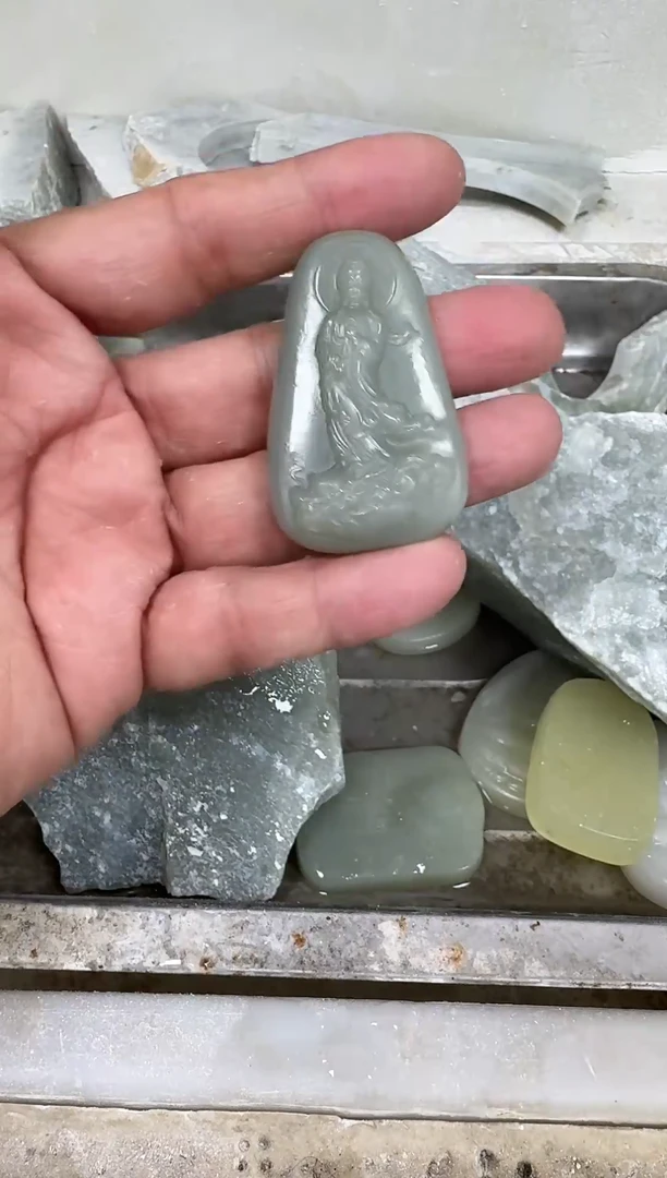 颈饰未镶嵌和田玉3