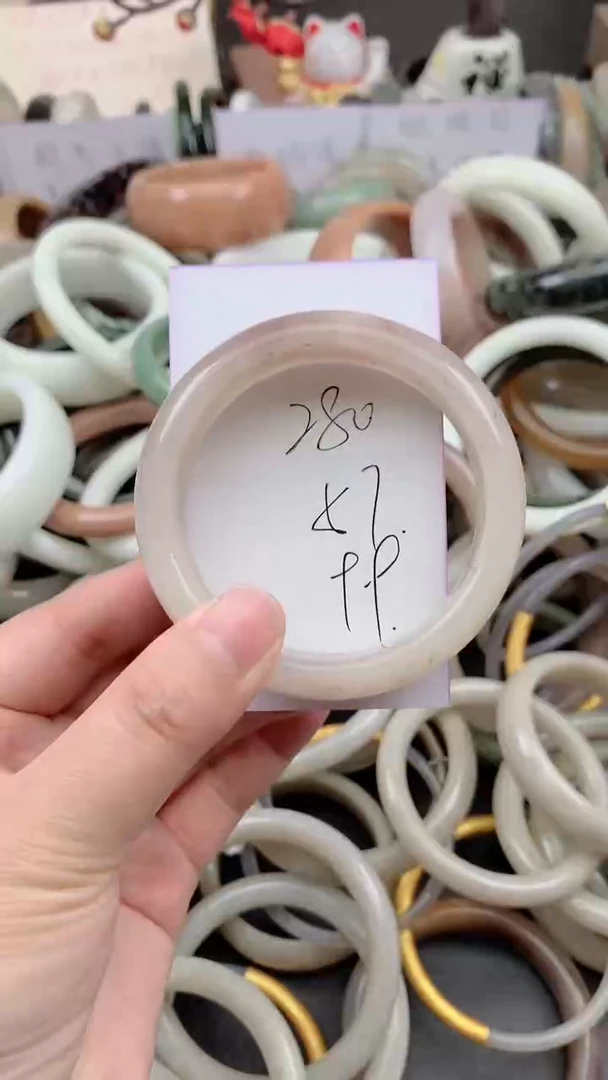 未镶嵌手镯石英质玉280