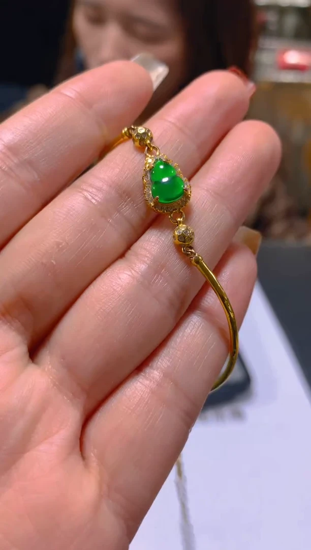 未镶嵌手链翡翠多样性发一