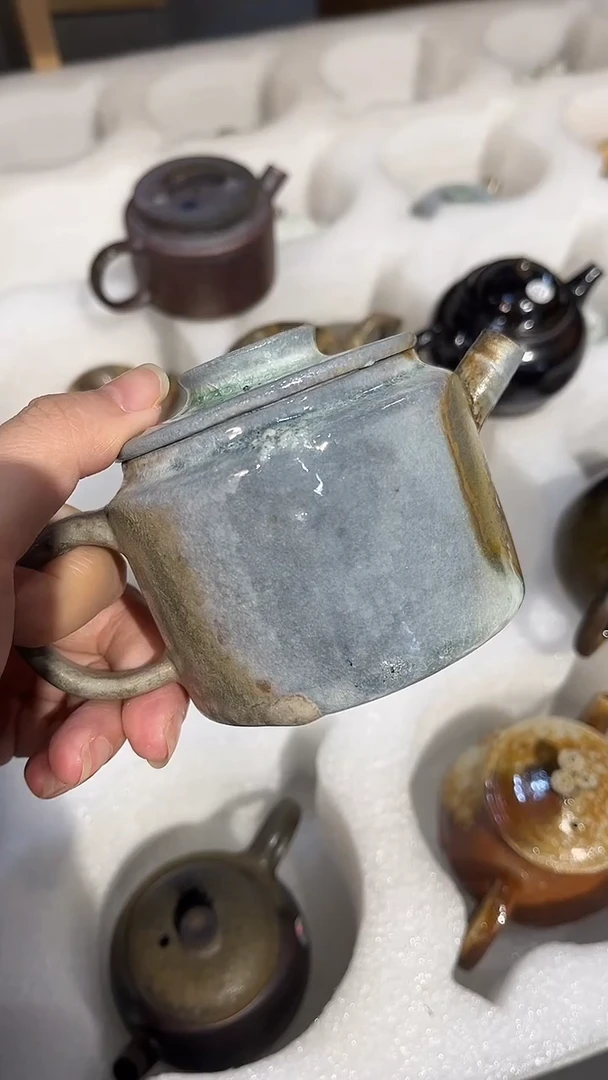 壶146号容量200-230ML玫瑰金泥 有落渣