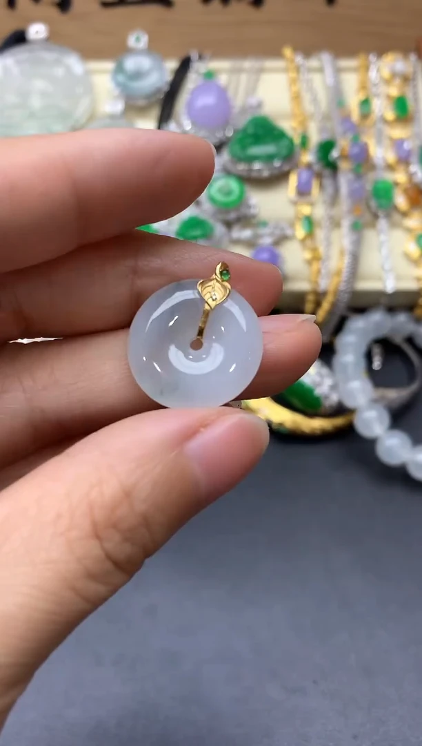 颈饰18K金镶嵌翡翠162-中国好珍宝