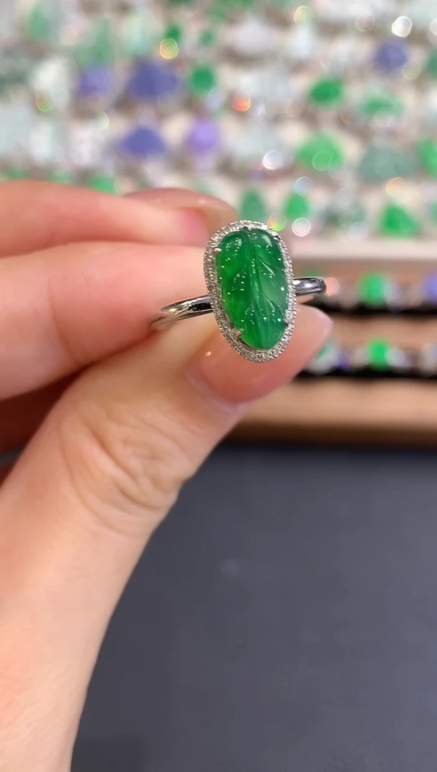 18K金镶嵌戒指翡翠a14