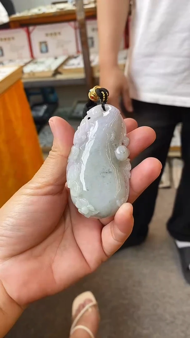 【闪购商品】翡翠颈饰未镶嵌挂件