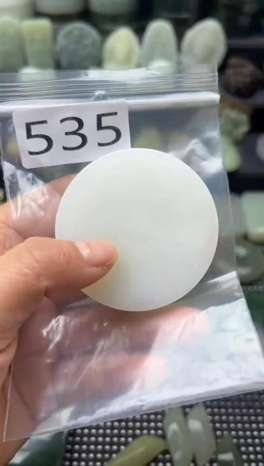 未镶嵌和田玉珠宝半成品镯芯