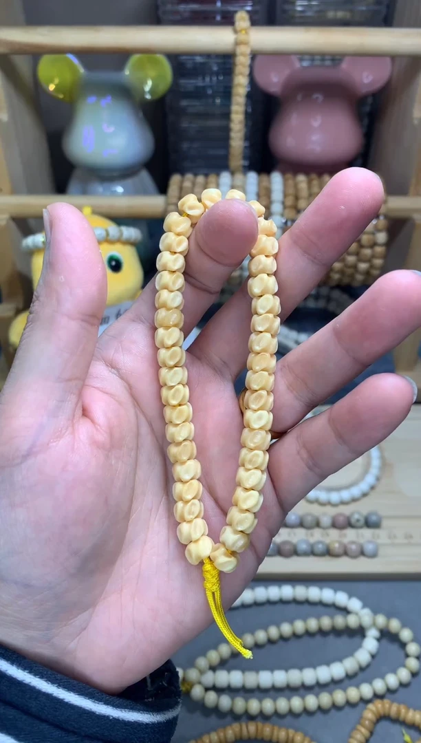 【闪购商品】龙眼菩提手串龙脊菩提雕刻黄龙骨实卡8.6手持