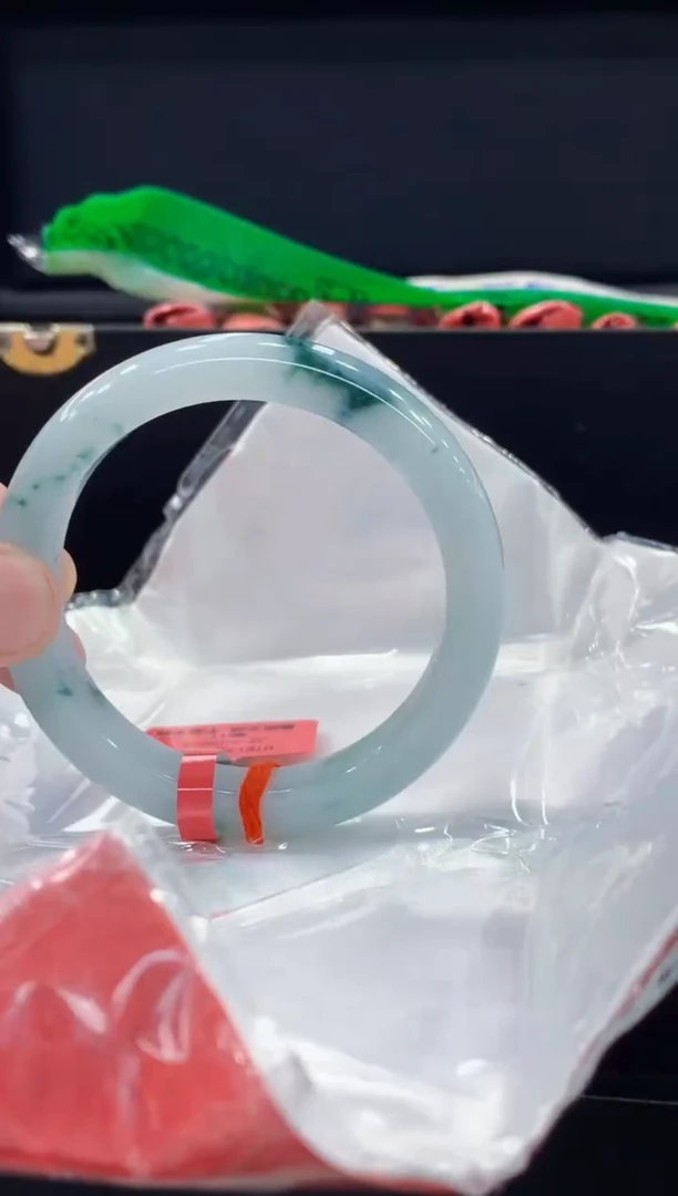 未镶嵌手镯翡翠翡翠手镯