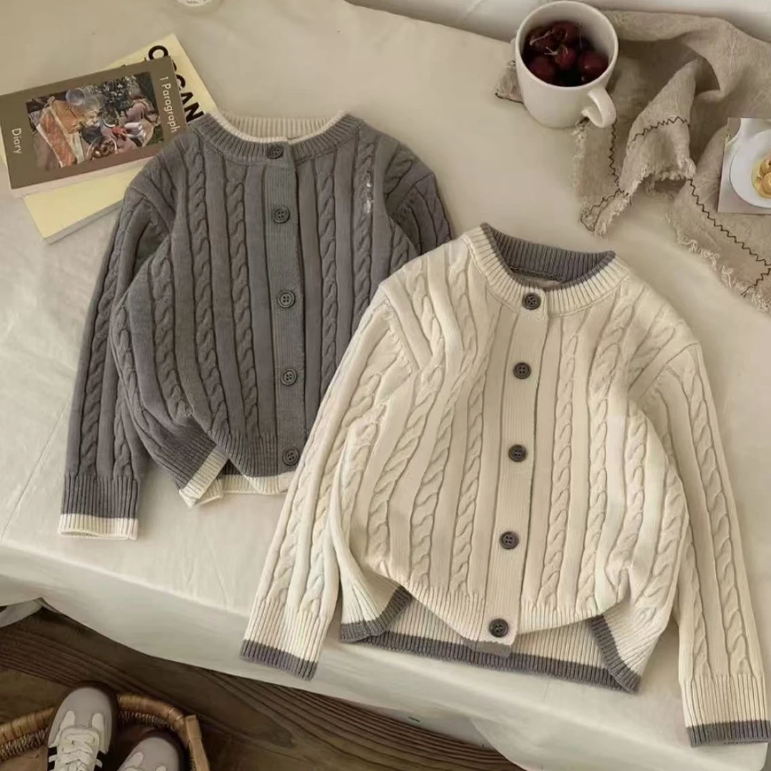 2025儿童秋冬韩版针织八结刺绣开衫男女宝同款