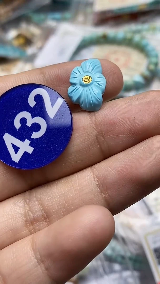 绿松石未镶嵌雕刻件432