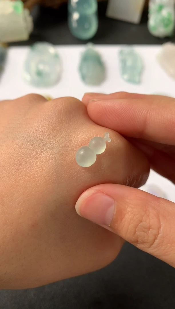 【闪购商品】定制翡翠未镶嵌翡翠