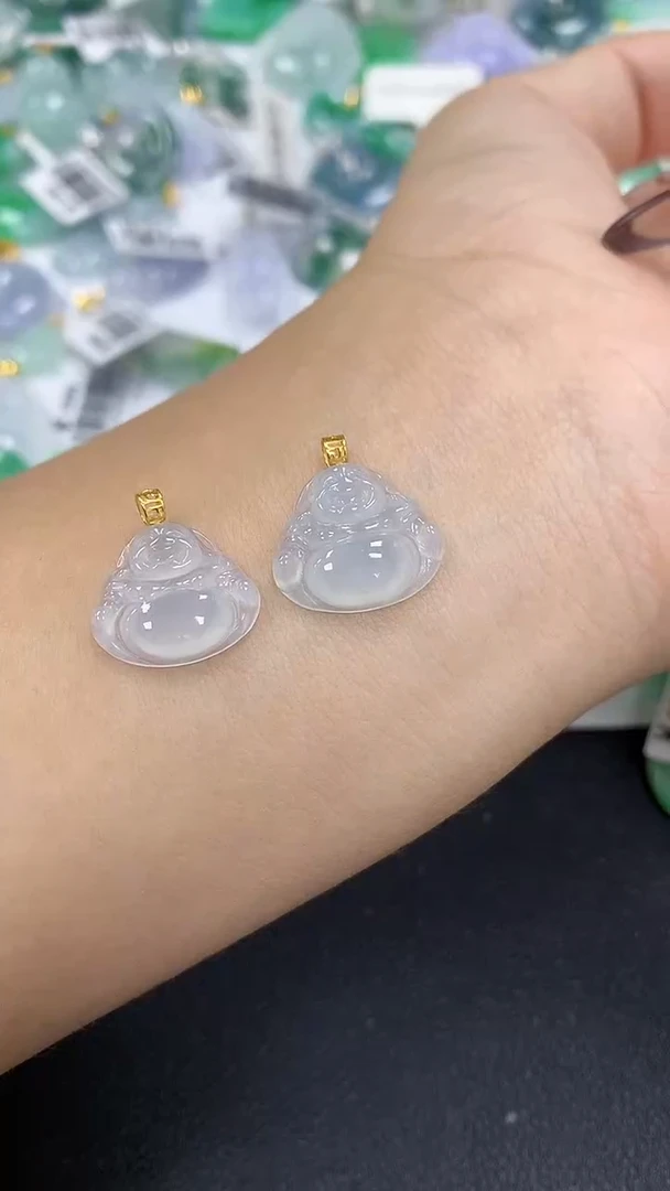 颈饰18K金镶嵌翡翠天然缅甸a货翡翠多样性发其一