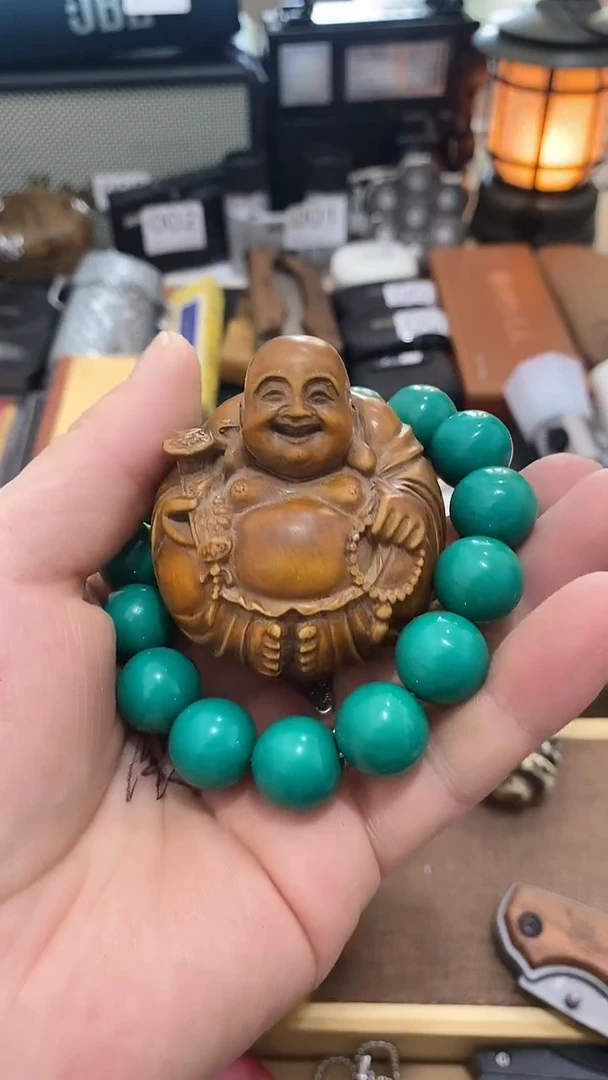 瓷片闪购商品  如图所示