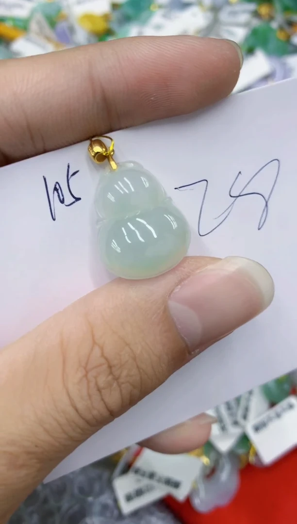 翡翠未镶嵌颈饰1111111111