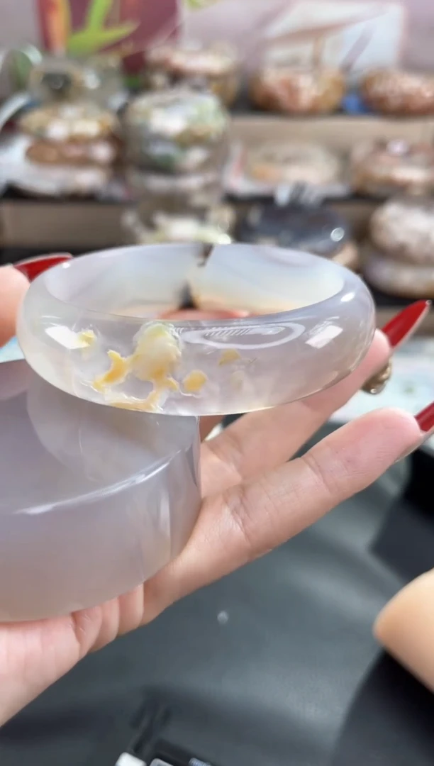 未镶嵌手镯石英质玉61