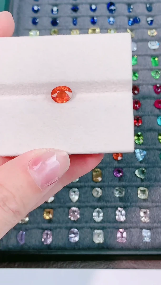 未镶嵌裸石石榴石1.49克拉