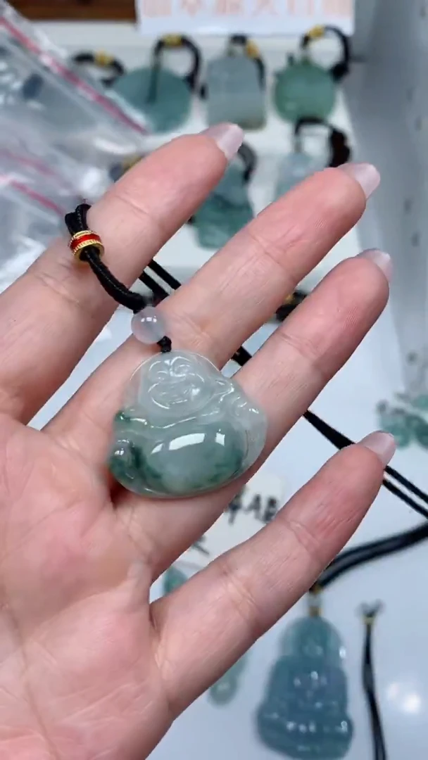 颈饰未镶嵌翡翠吊坠