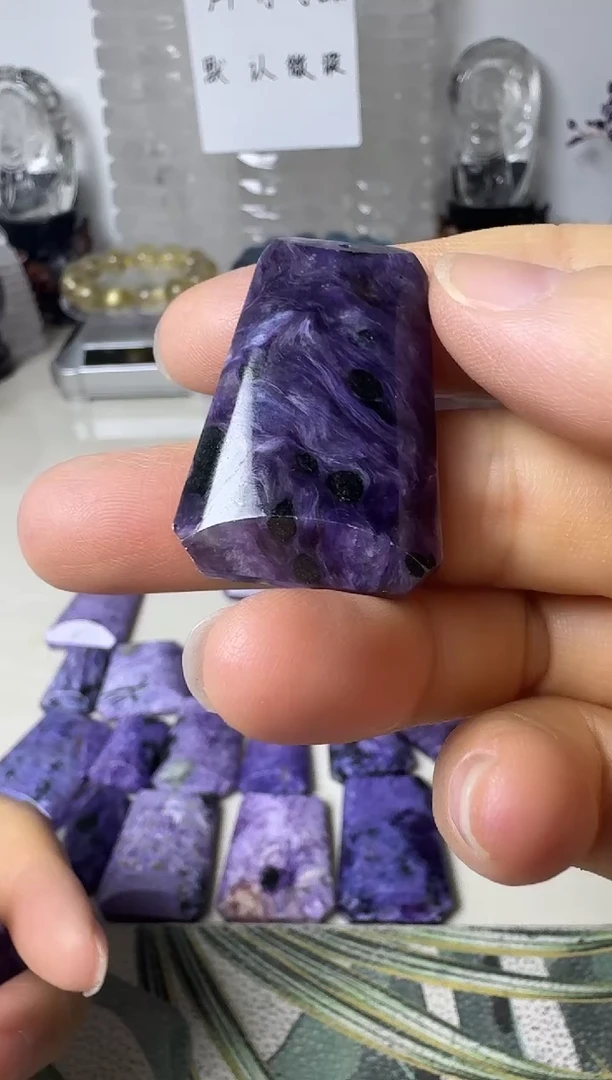 未镶嵌查罗石颈饰我**愿矿坑53