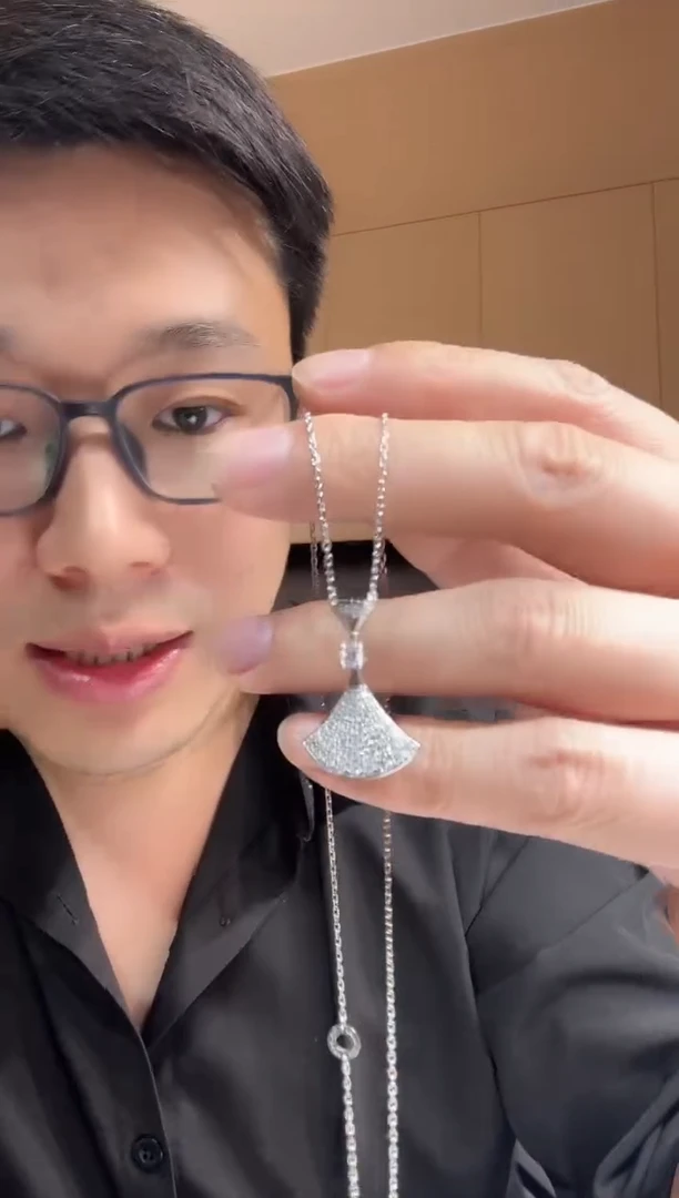 【闪购商品】钻石套链18K金镶嵌裙子套链TG