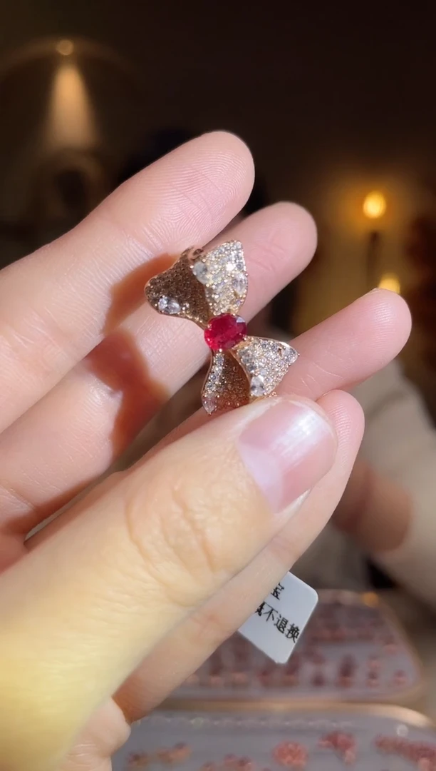 银S925镶嵌手饰红宝石手饰