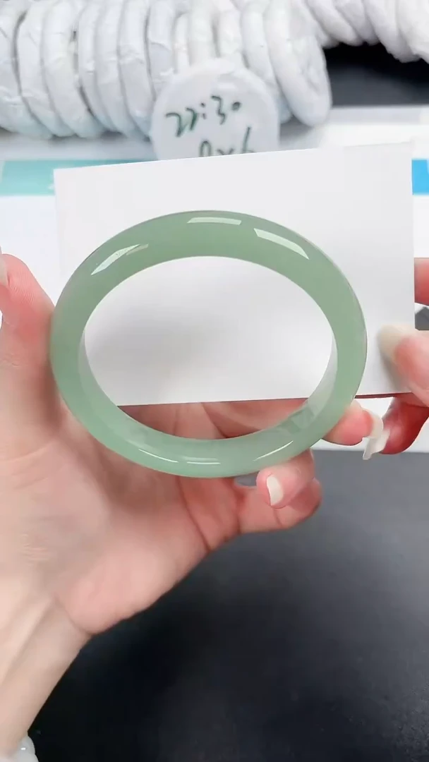 【闪购商品】石英质玉手镯未镶嵌295-64.6