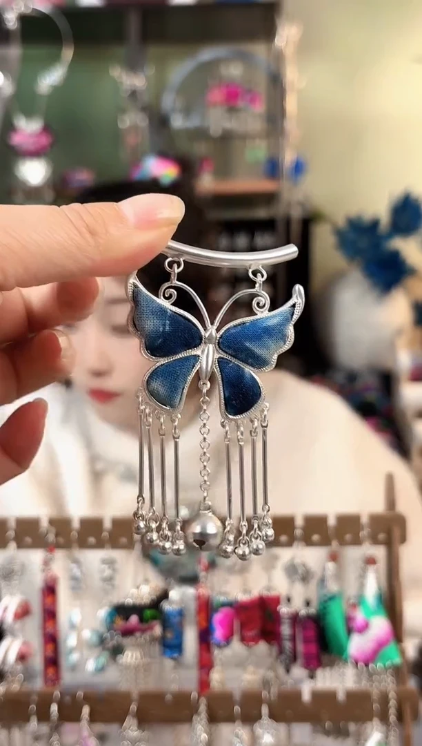 彩云南阁非遗老绣苗银饰品523