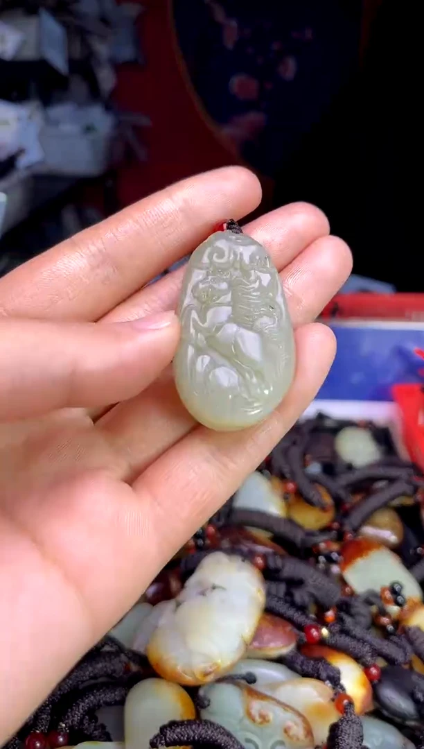 【闪购商品】和田玉未镶嵌颈饰1