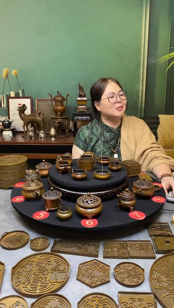 铜小****h苏工庆松堂