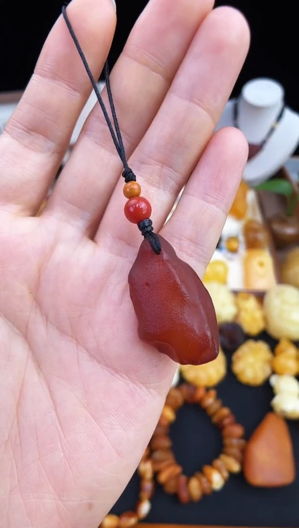 未镶嵌琥珀珠宝奇石柒月