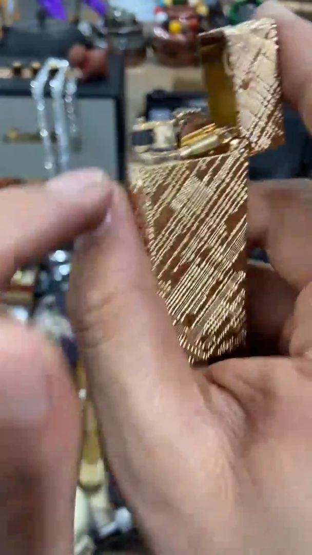 瓷片闪购商品  如图所示