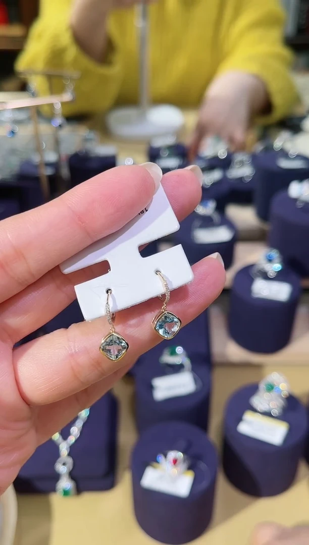 【闪购商品】海蓝宝石耳饰18K金镶嵌海蓝宝耳扣