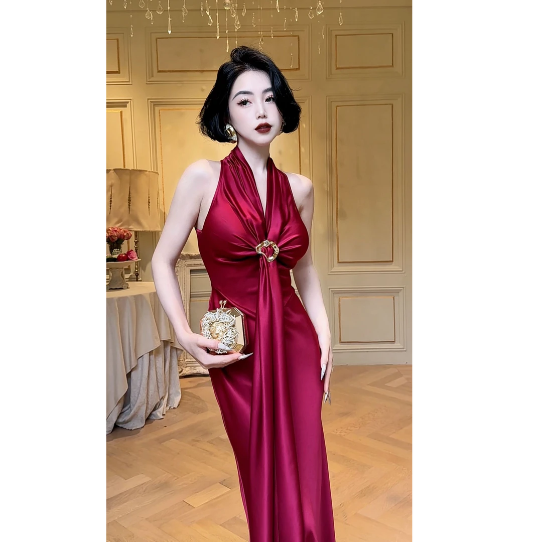 LYXJ【罗莎琳晚宴】挂脖连衣裙2025夏季新款收腰显瘦气质优雅礼服裙