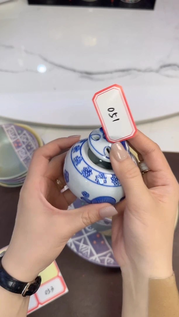 051小香炉······