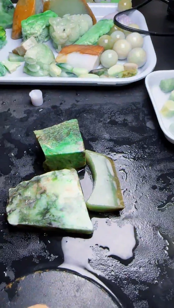 颈饰未镶嵌翡翠18